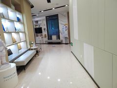 -柏乐口腔医院·舒适化无痛种植牙中心(东盟商务区院)