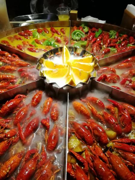 推荐:至尊大咖龙虾拼盘