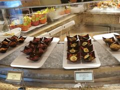 -咖啡苑自助餐厅·中国大饭店