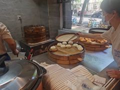 -李与白包子铺(桐梓林店)