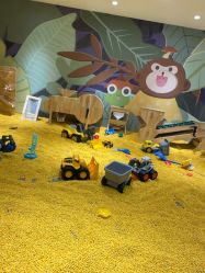 -MINI MARS 脚下的城市乐园·餐饮·派对(静安江宁店)