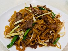 干炒牛河-香港新发烧腊茶餐厅(水围店)