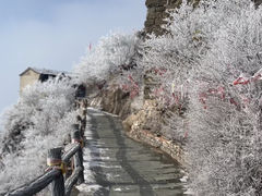 -鸡鸣山旅游风景区
