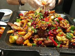 -沪小二炭火蛙锅(淮海中路美食不夜城店)