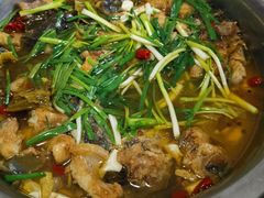 -肖肖酸萝卜鱼火锅(总店)