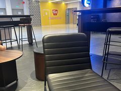 -瑞幸咖啡(华新地铁站地下商业街店)