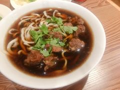 牛肉面-清真吴记门钉肉饼·喜多利