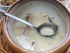 -天乐农家鱼头王(天目湖店)