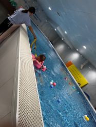 -海豚啵啵婴幼儿洗澡游泳馆