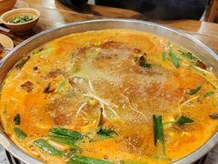-亮欢寨酸汤鱼(沙冲路店)