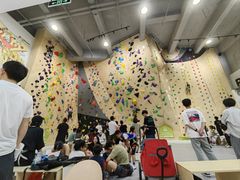 -ROCKPLUS攀岩馆(环宇城店)