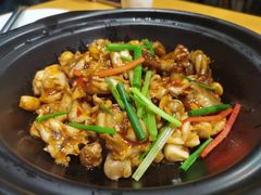 啫啫牛蛙-一澜江宴·江景地标楚菜(江滩公园店)