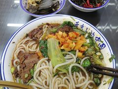 麻辣牛肉粉-李记热干面· 襄阳牛肉面