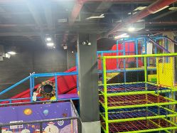 -蹦贝运动中心·蹦床·攀岩·闯关(龙岗店)
