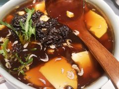 荤汤豆腐花-卯时·龙光雅宴·精致锡帮菜(惠山古镇店)