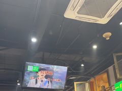 -马路牙子烧烤音乐酒馆(望京店)