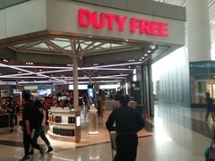 -日上免税店(三径路t3店)