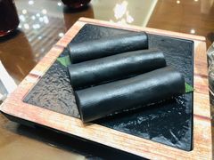 香滑黑芝麻卷-喜喜酒家·纯手工点心·粤菜