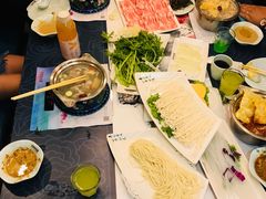 -名都晓荷塘主题火锅(海城街店)