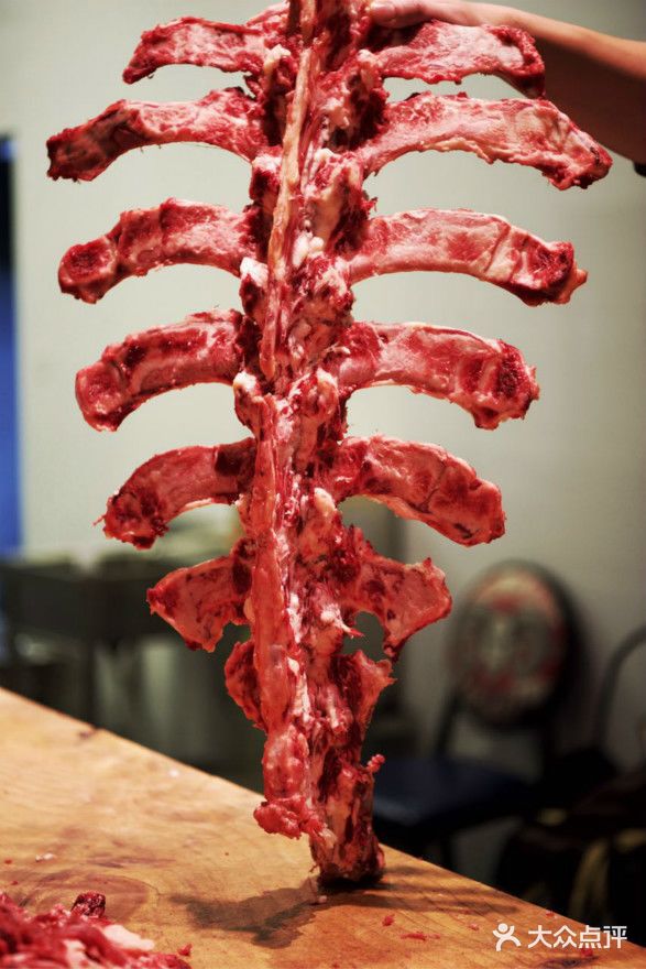 牛金岁月潮汕牛肉火锅店牛骨架图片
