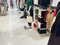 -优衣库(上海金桥国际商业广场店)