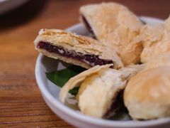 玫瑰鲜花饼-云海肴·云南小炒·汽锅鸡(天津国金汇店)