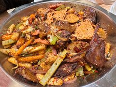 -嘎嘎鸭下巴·爆辣干锅(女人街店)