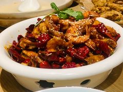 -渝信川菜 · 川味家常菜(财富购物中心店)
