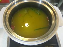 -百品聚旋转火锅(万德庄店)