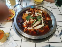 -晓彭肥肠鸡·泡椒鸡火锅(水木天地店)