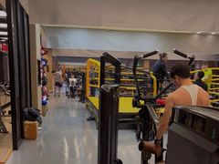 -莱茵体育生活馆