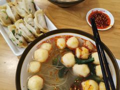 油豆腐粉丝汤-小姜锅贴(凤凰街店)