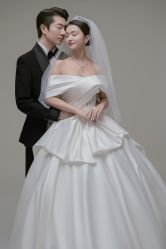 -喜爱高定婚纱摄影
