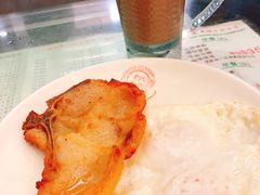 猪扒煎双蛋-义顺牛奶公司(庇利金街店)