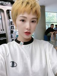 -变画·发型STUDIO