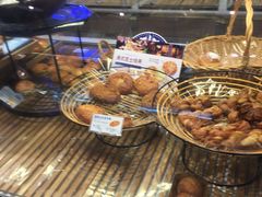 -巴黎贝甜(大宁国际商业广场店)