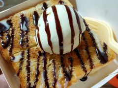香草冰淇淋厚吐司-阿信厚吐司(曾厝垵店)