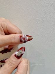 -花岐款式专研健康美甲沙龙