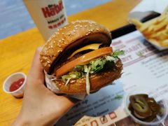 -The Habit Burger Grill 哈比特汉堡(复兴soho店)