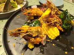 惹味胡椒虾配烤玉米-CHILLAX轻乐时(侨建·Hi City店)