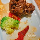 在大众点评上是排名第一的。那个白色肉片9元/片
