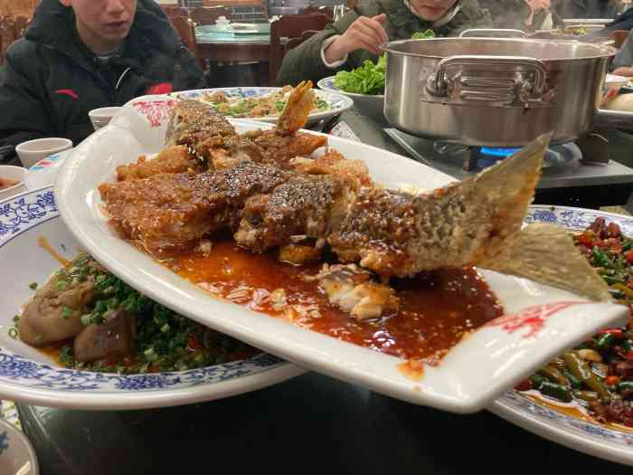 徐鼎盛民间菜(香榭里店)-"中午和好友一起吃饭,来到沙坪坝这边比较有.