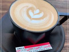 -彳亍咖啡·这里(水湾路店)