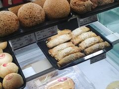 -白玉兰食品(中山公园龙之梦店)