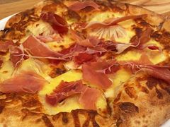 -城市大道红炉披萨烘焙坊