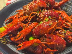 -肥肥虾庄·金牌油焖大虾(汉街SKP店)