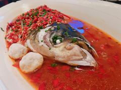 凤凰鱼头王半个-凤凰湘语·湘粤鲜融(浦东旗舰店)