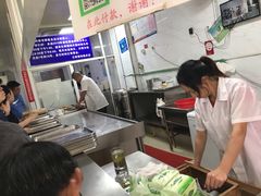 大堂-汪家馄饨(集庆路店)