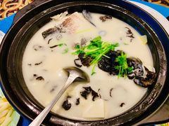 浓汤鱼头-老淳安—伴山伴湖(千岛湖开元度假村店)