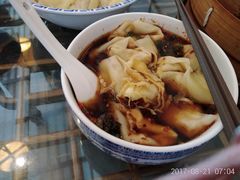 红油辣馄饨-笑来喜馄饨小笼工坊店(湖滨街店)